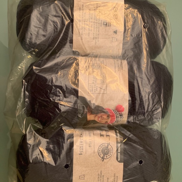 NWT Loops & Threads Impeccable Yarn 4.5oz pack of 3 wine ❤️ navy blue green - Picture 9 of 16